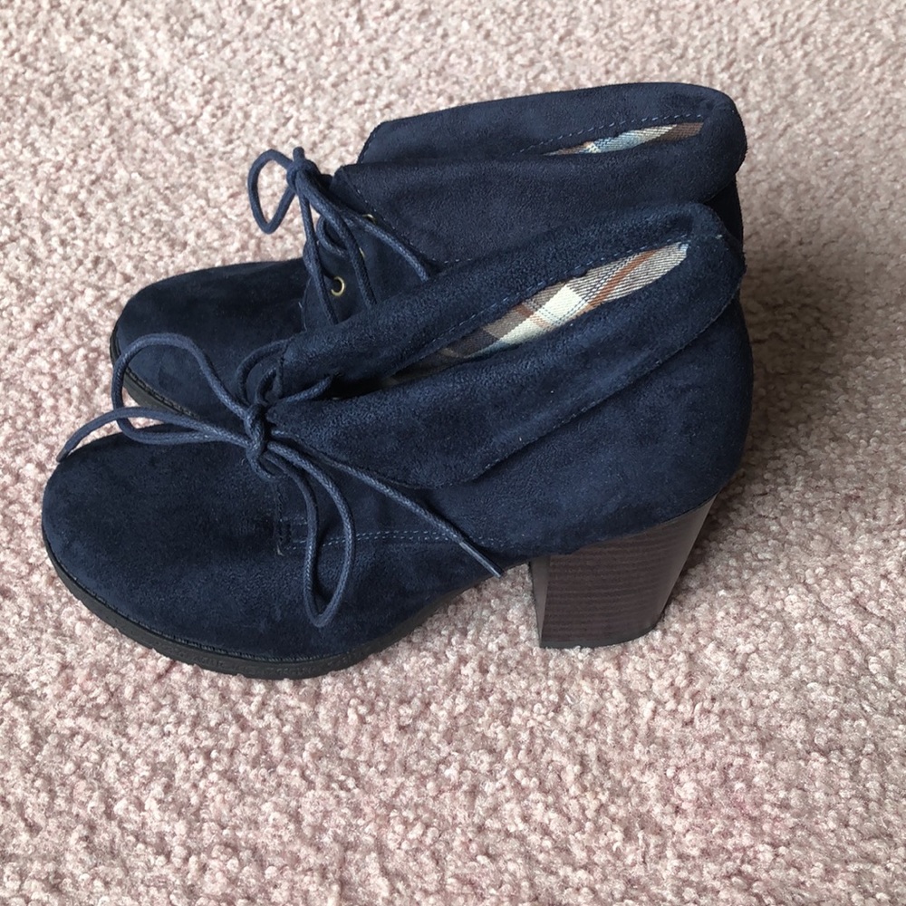 Francesca’s high heel laced ankle booties